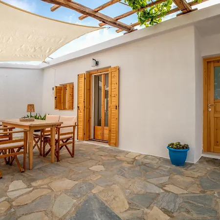 Yiayia's House * Votsi (Alonnisos)